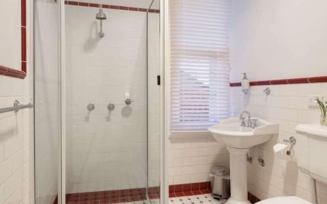 Bathurst Royal Apartments