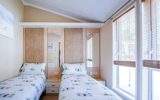 Manor 5 Lodge - 2 Bedroom Lodge - Pendine