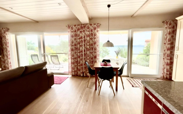 Villa Mebelle mit Meerblick