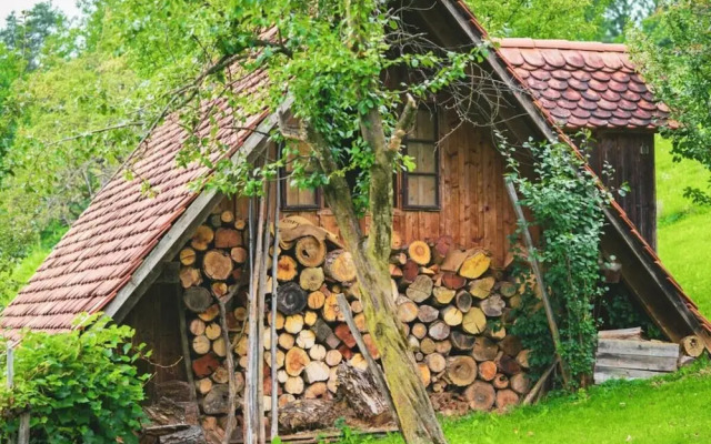 The Holler Comfortable Holiday Residence