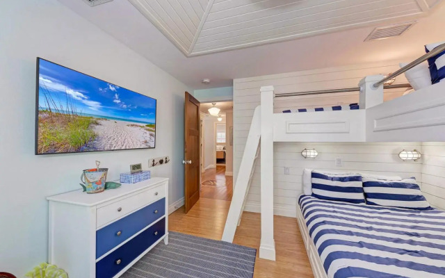 Banyan Beach - 104 Beach Ave