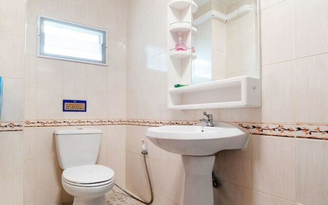 OYO 75375 Lisa Guesthouse