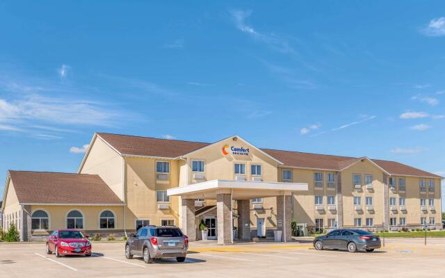 Comfort Inn & Suites near Route 66