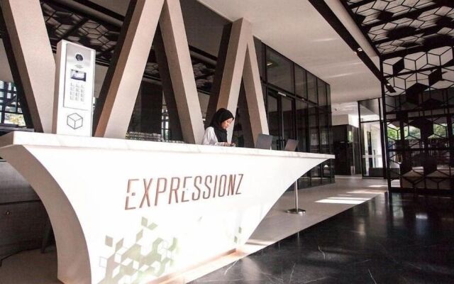 Expressionz Suites KLCC by Like Home