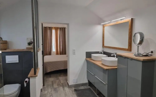 Charming Holiday House With Private Pool, Maillane