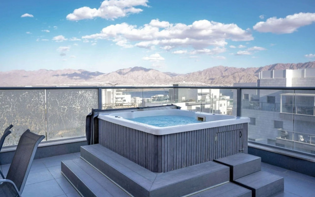 YalaRent Hilltop Penthouse- Private Pool