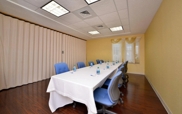 Best Western Plus New England Inn & Suites