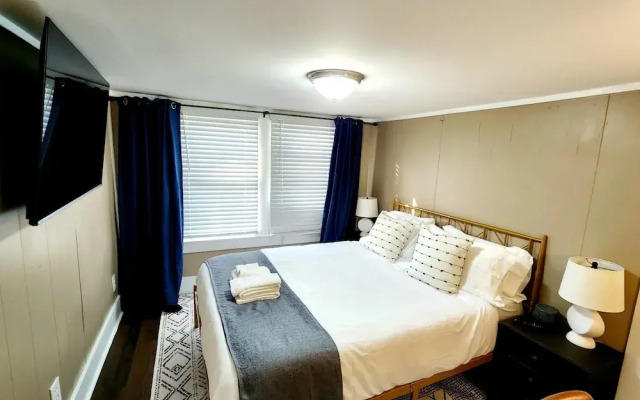 Magnolia House in Lafayette