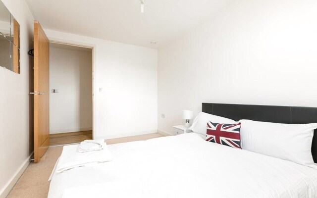 Modern 2 Bed In The Heart Of Ealing Broadway