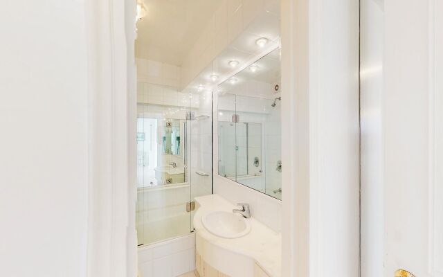 Oceana Suites Vanguardia Suite 801