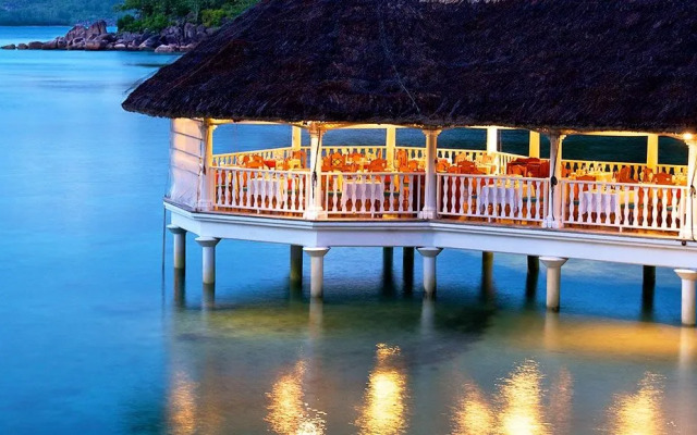 Le Domaine de La Reserve Hotel