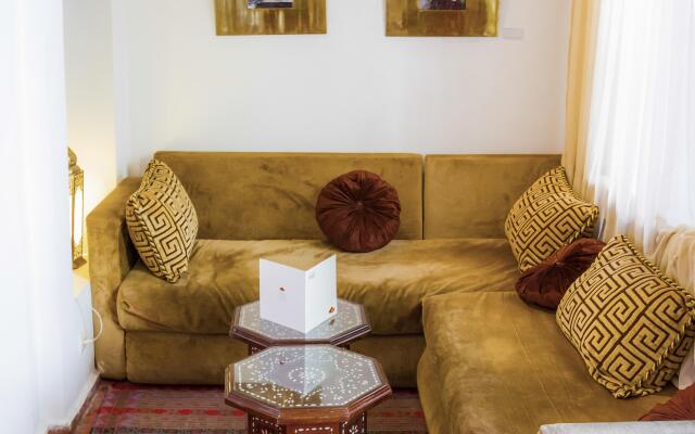 Hotel Blanco Riad