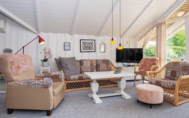 6 Person Holiday Home in Hemmet