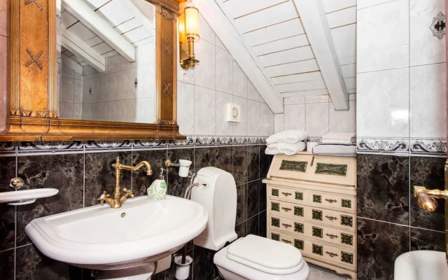 Authentic Dalmatian Hillside Escape With Pool, Sauna & BBQ