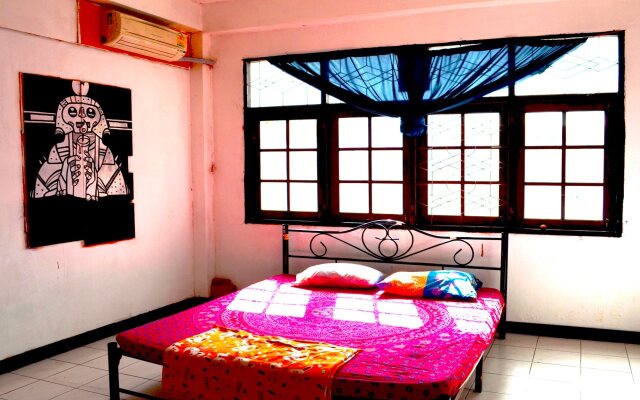 The Overstay Art Hostel