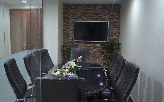 Crystal Plaza Hotel