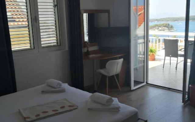 Azure Hvar Residence