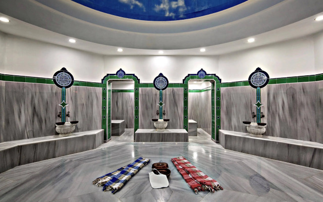 Royal Teos Thermal Resort Clinic & Spa - Halal Hotel