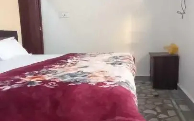 OYO 80588A Hotel Maharaja Palace 2