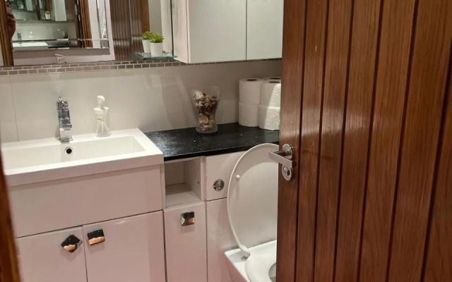 Stunning 1 Bedroom in Stunning Location - Mayfair Area