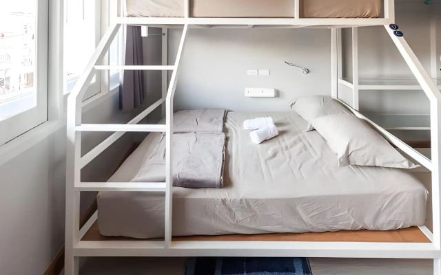 The Moon Hostel Hua Hin