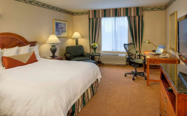 Hilton Garden Inn St. Charles