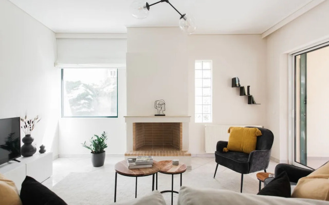 Top-Class 2BR Apartment in Marousi