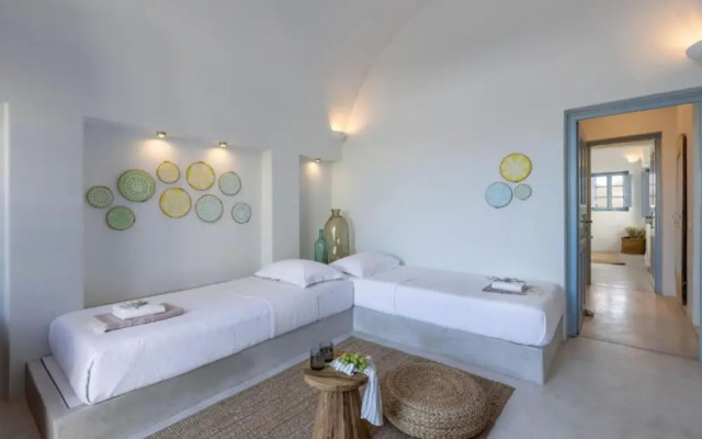 Spitia Santorini