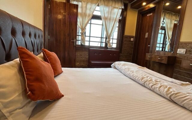 Ratna Villa Inn