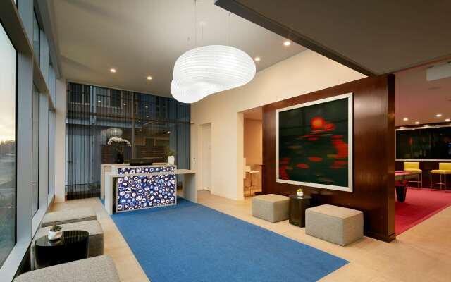 Hotel Lucent