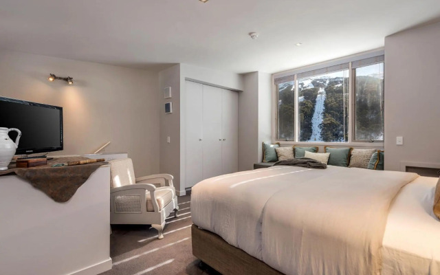 Big Nanook Squatters 32