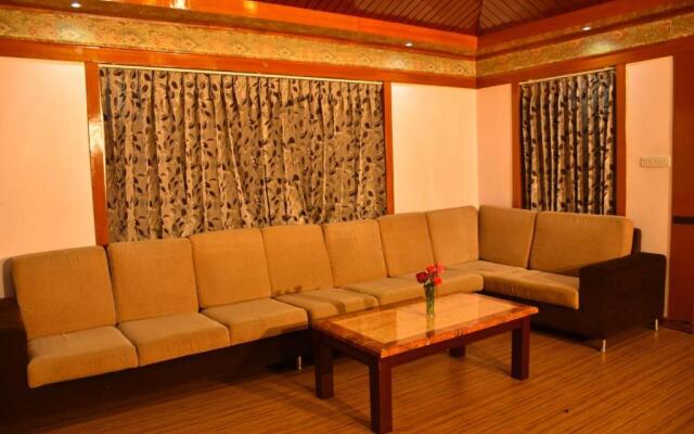 Glen Premium Villa By Lexstays