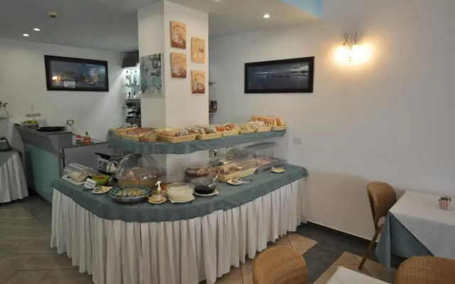 Mistral Hotel