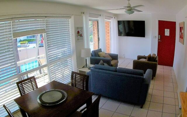 2 Bedroom Condo in Surfers Centre