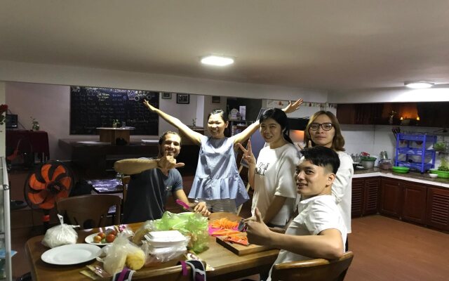4 Seasons Hostel