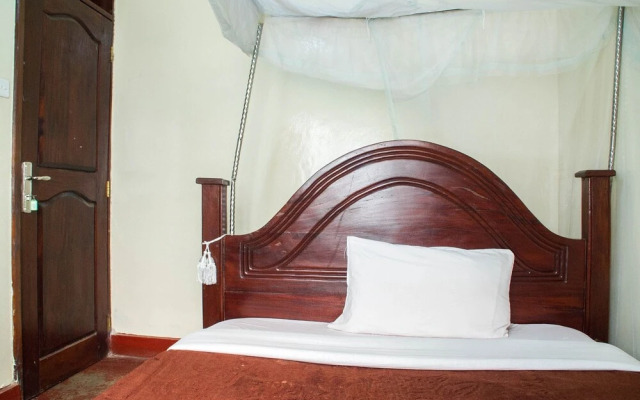Hilltop Annex Hotel