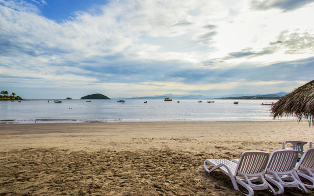 Decameron Los Cocos Guayabitos, Ramada All-Inclusive Resort