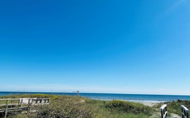 Due South - 5 Br Home