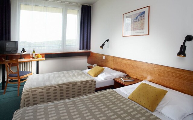 Hotel Fortuna West