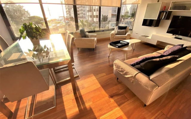 Stylish Ocean View Private Apartment