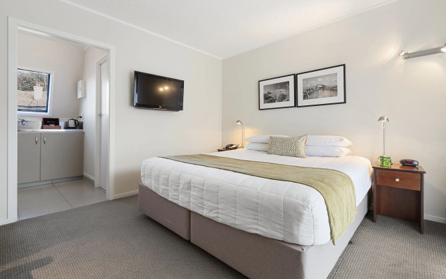 The Parnell Hotel & Conference Centre