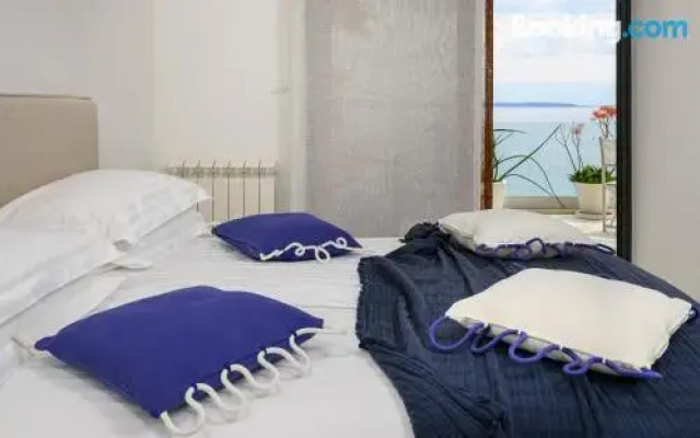 Apartment Paradiso