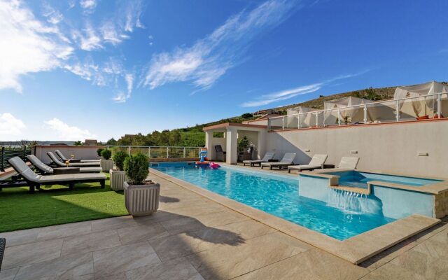 Melandura Dinji ka in Dinji ka