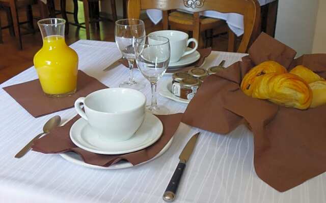 HUMAN HOTEL RESIDENCE ex esparrus