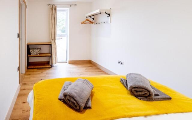 Maple – Three Tuns Apartments