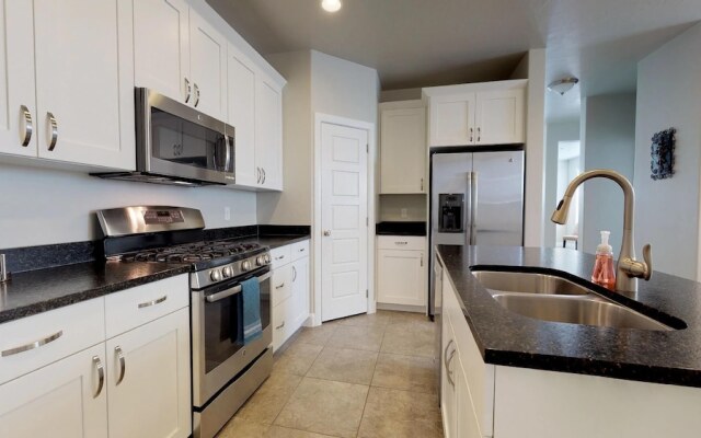 Sweet 3 Bedroom Apts