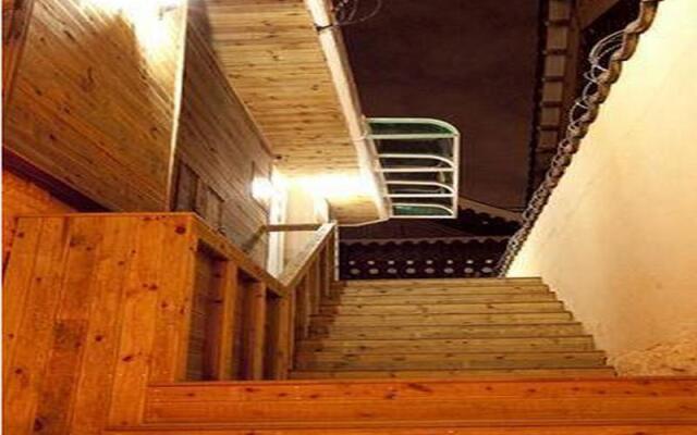 Neighbors Guesthouse