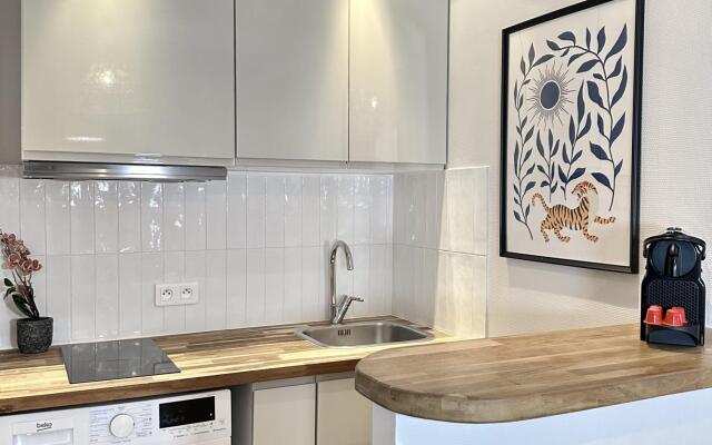 B 2067- Tour Eiffel - Appartement Cosy