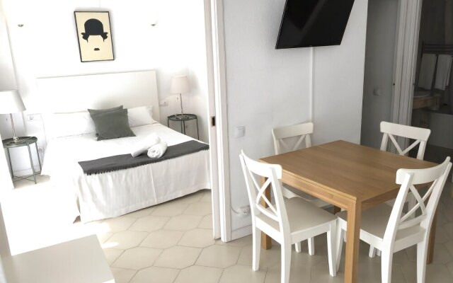 T&H Novelty 114 Family Apartment Salou