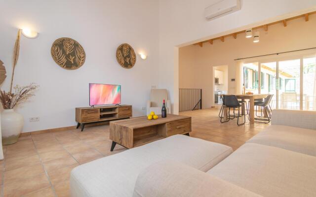 CAN MOREU - Townhouse with private pool and free WiFi